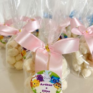 Fundo Quadrado com a média de 40g de Pipoca Gourmet