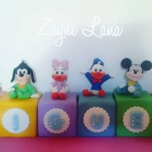 Cubos personalizados em biscuit