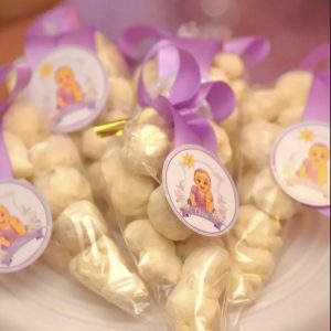 Cone Pequeno com a média de 30g de Pipoca Gourmet