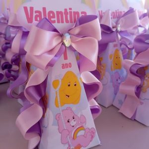 Caixa Pirâmide com Laço especial incluso a Pipoca Gourmet ( média de 30g)